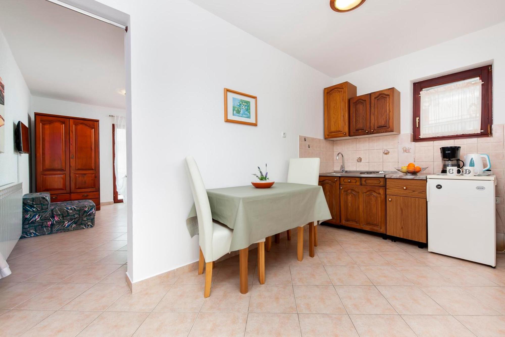 רוביני Apartments And Room Silvana מראה חיצוני תמונה